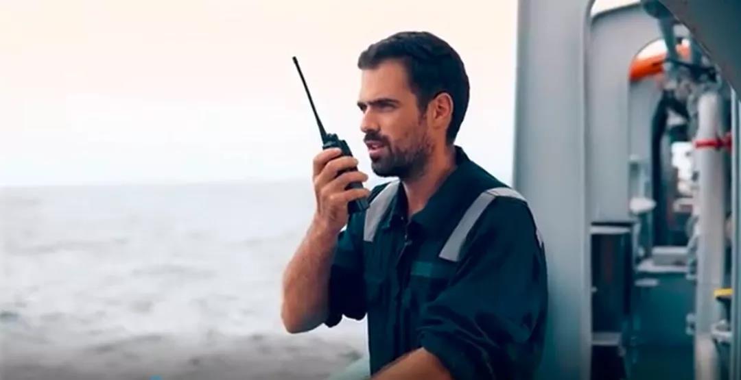 船員錨地堵瘋, 港口wifi救火！小盒子掛船外, 船員上網(wǎng)嗖嗖嗖！...這個(gè)港口, 免費(fèi)wifi會(huì)持續(xù)三年