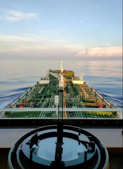 這家油輪船東二季度報虧 投行卻仍持買入評級