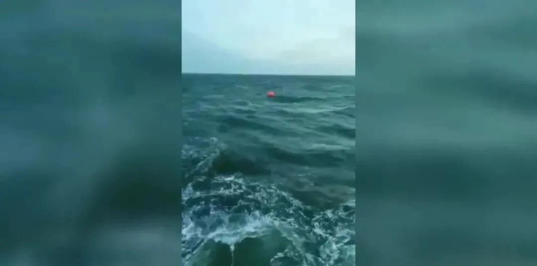 罰！一人落水情況危急，船只拒不營救？！