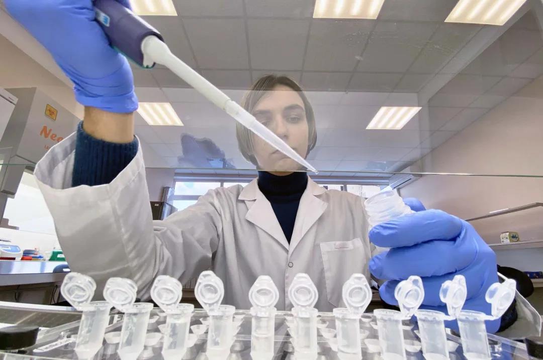 “Delta”毒株席卷全美！全球單日新增超30萬例，累計逾1.84億例！