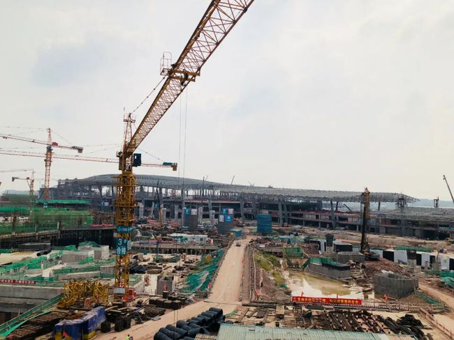 力壓廣深，晉級航空“第三城”！成都憑什么？