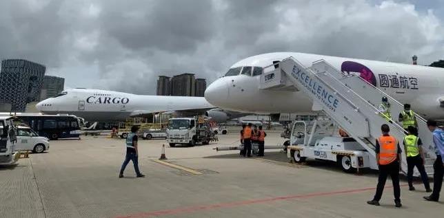 北美、歐洲多地亞馬遜倉(cāng)庫(kù)爆倉(cāng)！多類物品被列入禁運(yùn)名單！  