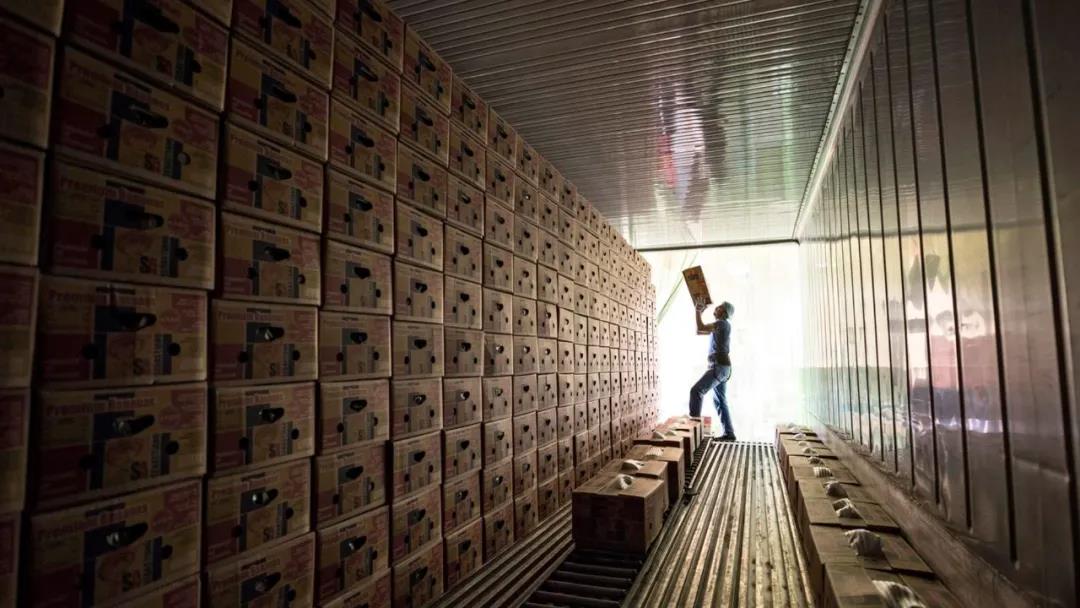 專訪馬士基全球海運拼箱負責人：希望以一瓶水、一件T恤的運費方式報價 