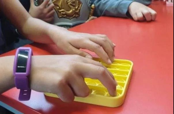 解壓類玩具熱度暴漲，銷量比指尖陀螺更狂熱