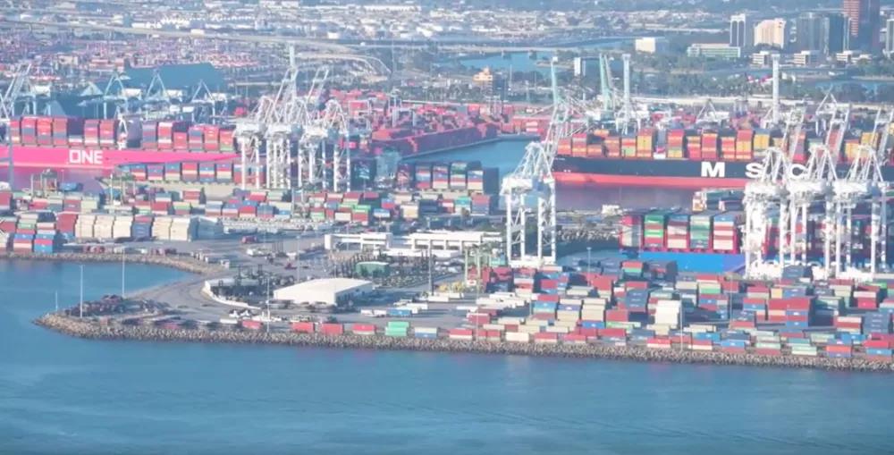 集裝箱運(yùn)價有望在2021全年保持高位，旺季將持續(xù)到11月中旬？