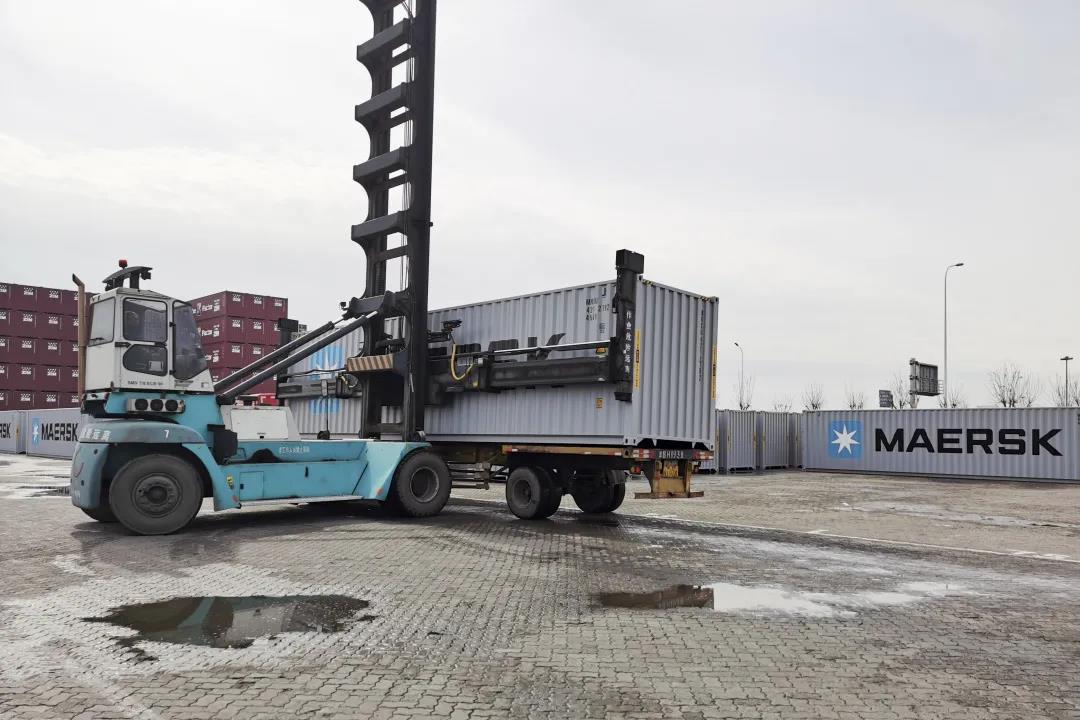 手里有糧心不慌！天津港單航次進口空箱超萬！  