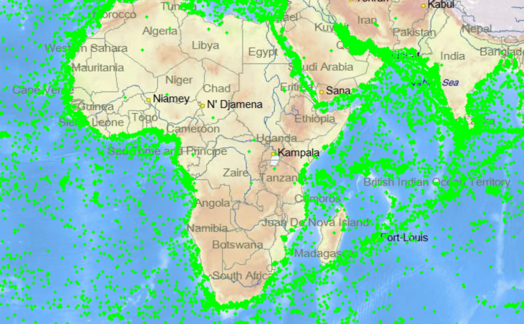 剛剛，蘇伊士運(yùn)河恢復(fù)通行，約500艘船舶等待過境，歐洲三大集裝箱港面臨大擁堵 