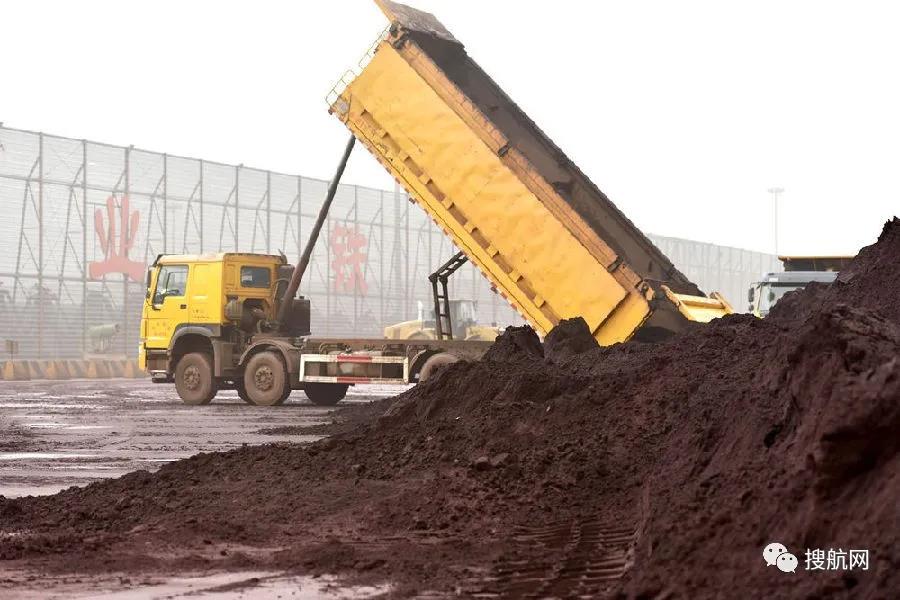 五個(gè)足球場(chǎng)才能堆放下的走私入境固體廢物，被退運(yùn)了！