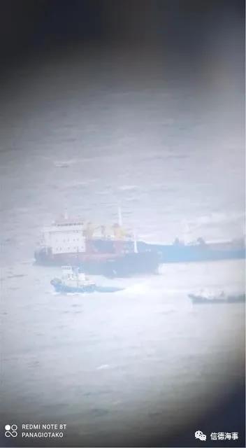 又一奇葩事故！周六，兩艘船舶攔腰相撞，合為一體