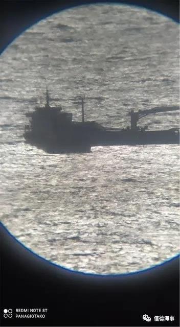 又一奇葩事故！周六，兩艘船舶攔腰相撞，合為一體