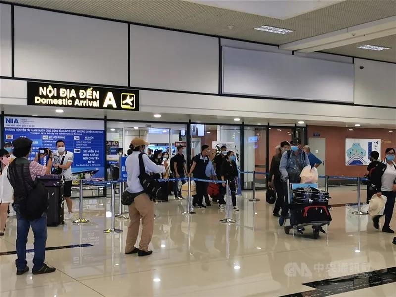 預(yù)警！超7萬家企業(yè)倒閉！這個(gè)國家將成下一個(gè)“超級(jí)傳播國”？