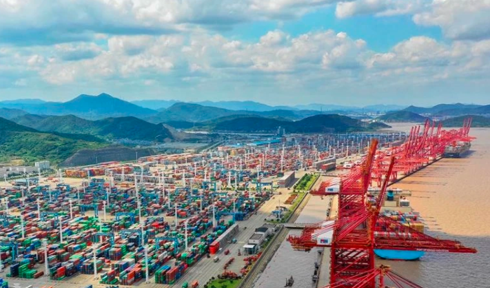 堵！409艘集裝箱船、273萬個集裝箱等待靠泊卸貨
