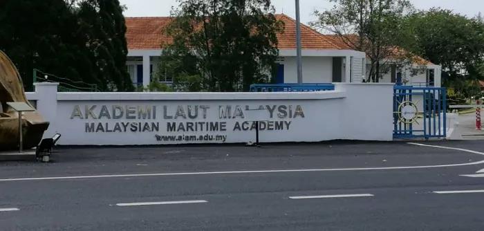 10年！她, 終于坐穩(wěn)馬來西亞首位女船長！執(zhí)掌一艘大型LNG船！...其他女海員沸騰了