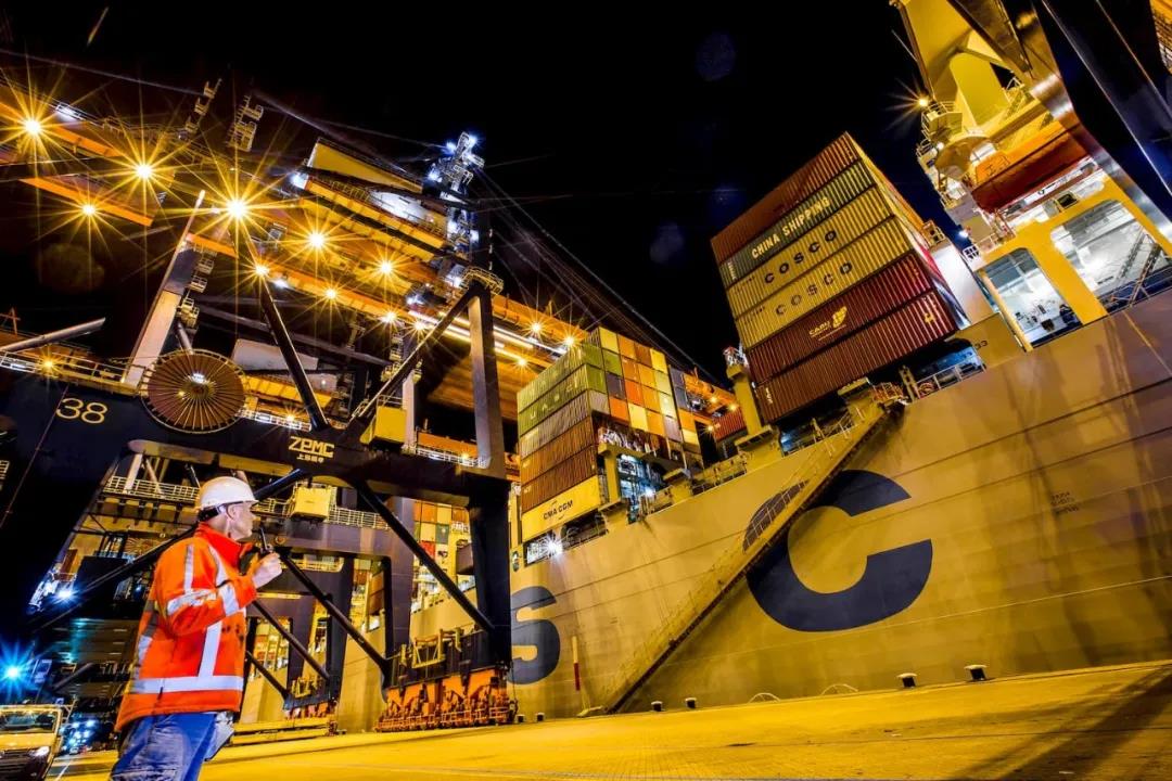 “炒箱倒艙”引爆航運(yùn)市場，國際貨代與外貿(mào)企業(yè)承受巨大壓力