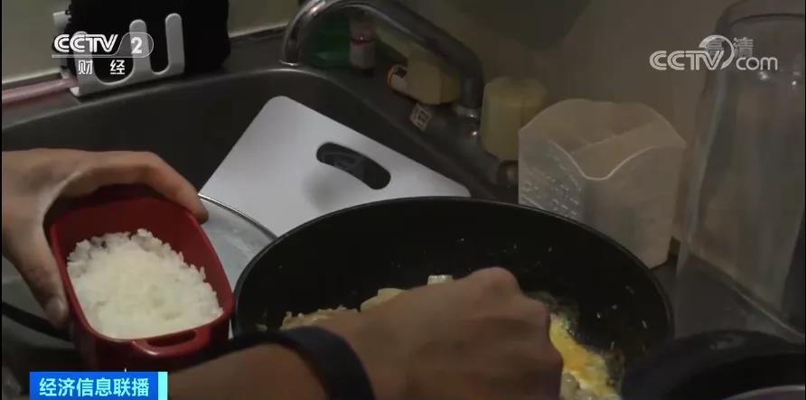 慘！7000個集裝箱到港被處理！鐵路大罷工！遭遇嚴(yán)重的經(jīng)濟(jì)危機(jī)，耗盡外匯，進(jìn)入緊急狀態(tài)！