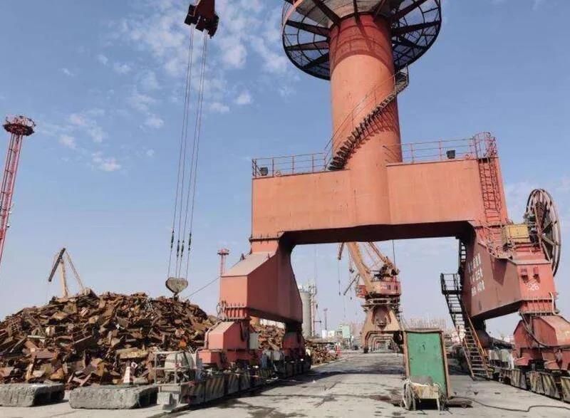 集裝箱剛從英國出發(fā)就被盯牢，滯港18年仍被退運…