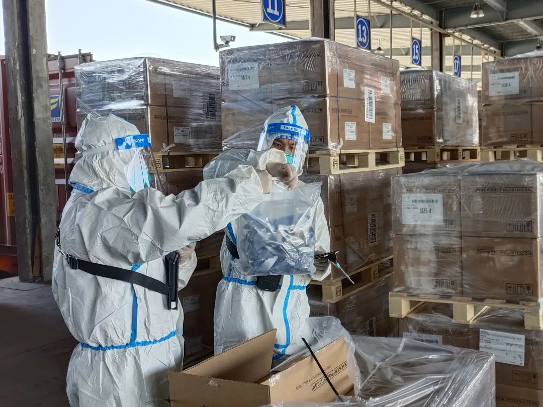 上海海關(guān)提出12條措施支持企業(yè)擴大復工復產(chǎn)，對13個熱點問題進行解答