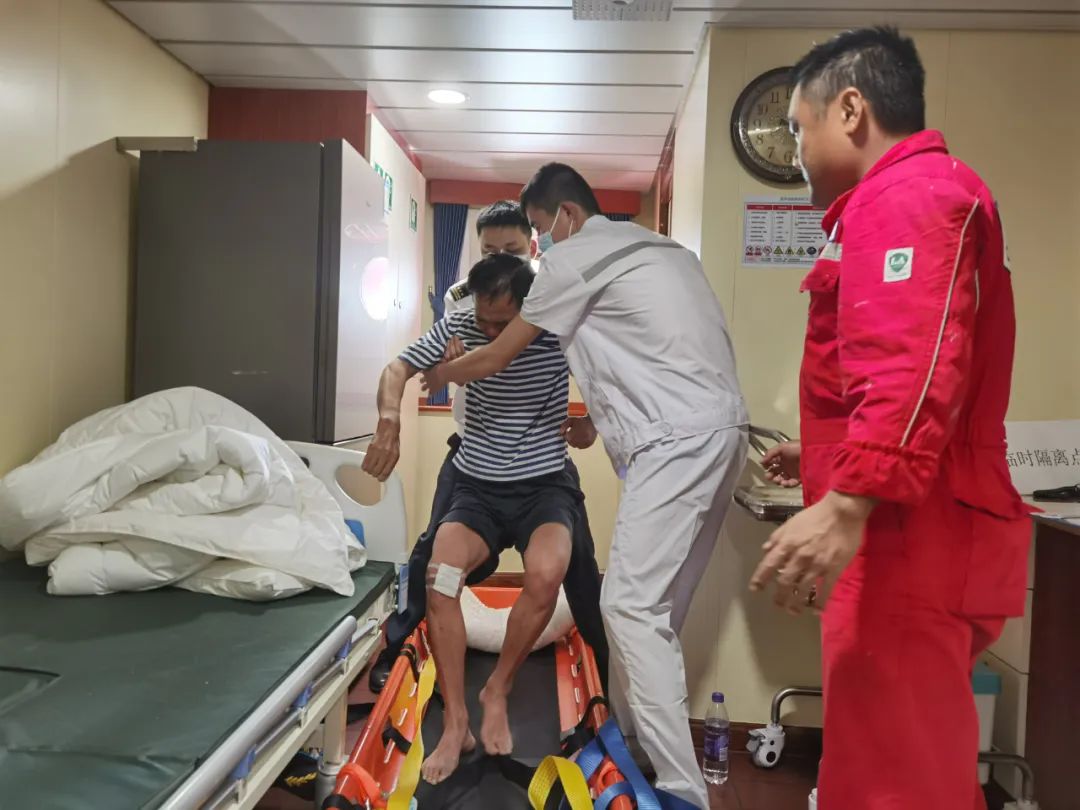 最新消息：成功救起1人，但發(fā)現并打撈起12具疑似落水遇難者遺體