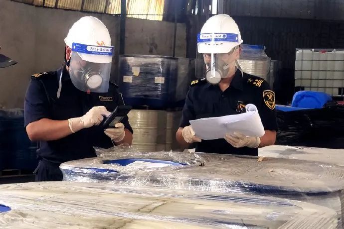 安全出運(yùn)！多地海關(guān)查獲危險(xiǎn)貨物瞞報(bào)夾藏事例，涉事企業(yè)或受重罰