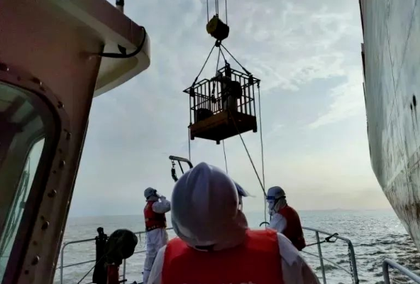 延誤！一超大型集裝箱船航行中斷，曾掛靠青島、上海等港口！