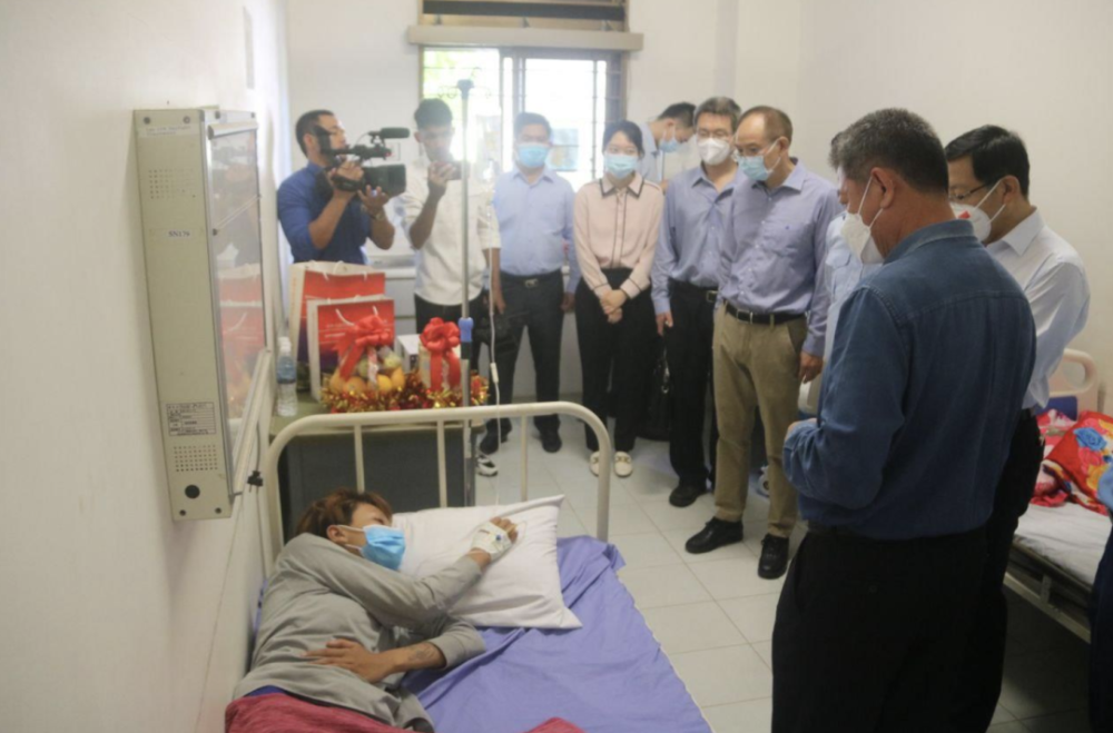 西港沉船幸存者：船上缺食物和水，財物及電子產(chǎn)品被收走