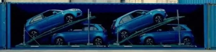 一個(gè)集裝箱裝四輛車，打破運(yùn)輸瓶頸！