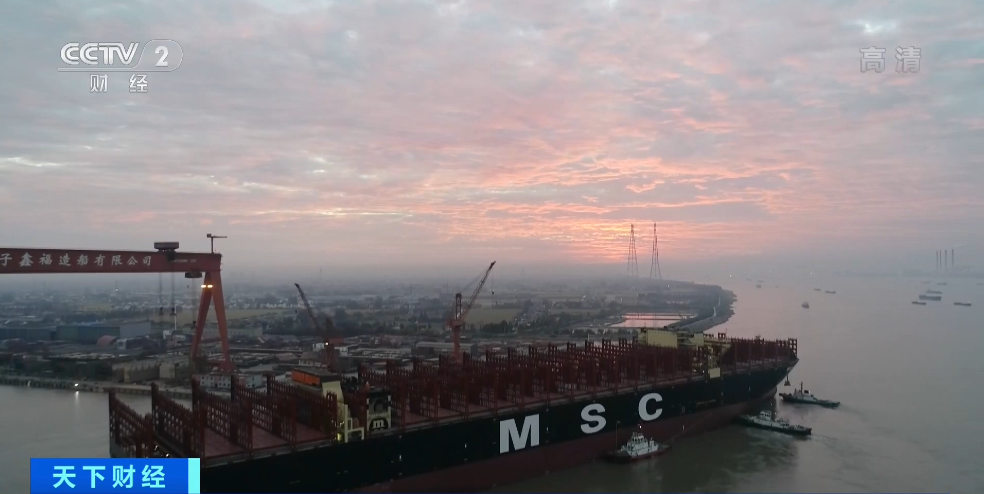 24346TEU！全球最大2艘“巨無霸”入江！