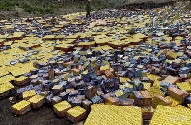 剛剛通報！20個集裝箱煙花爆竹非法出口被查獲銷毀！12人被判刑！??！