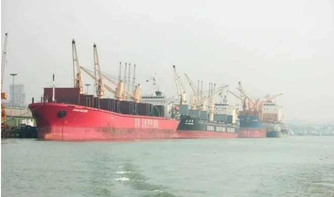 堆場(chǎng)的集裝箱量嚴(yán)重超載，吉大港進(jìn)口整箱租金將提高一倍！