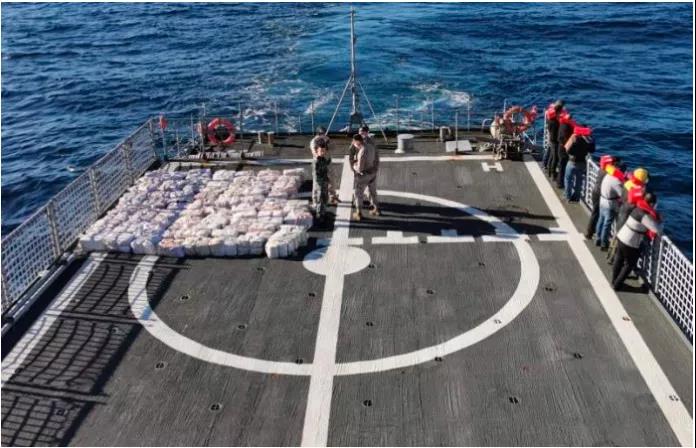 船只運(yùn)毒遭攔截, 船員"自殺式"沉船毀證據(jù)！