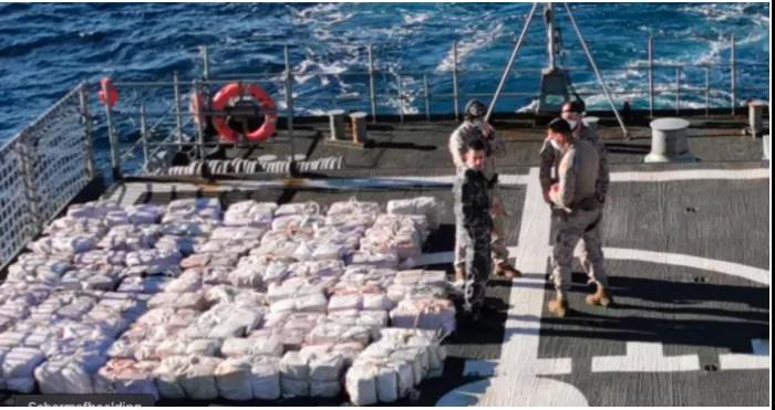 船只運(yùn)毒遭攔截, 船員"自殺式"沉船毀證據(jù)！