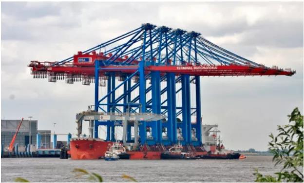 船只運(yùn)毒遭攔截, 船員"自殺式"沉船毀證據(jù)！