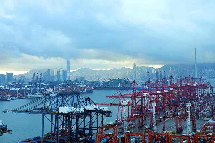 集裝箱短缺、惡劣天氣、貨運合同價格高于去年，促使跨太平洋集裝箱運輸正在放緩