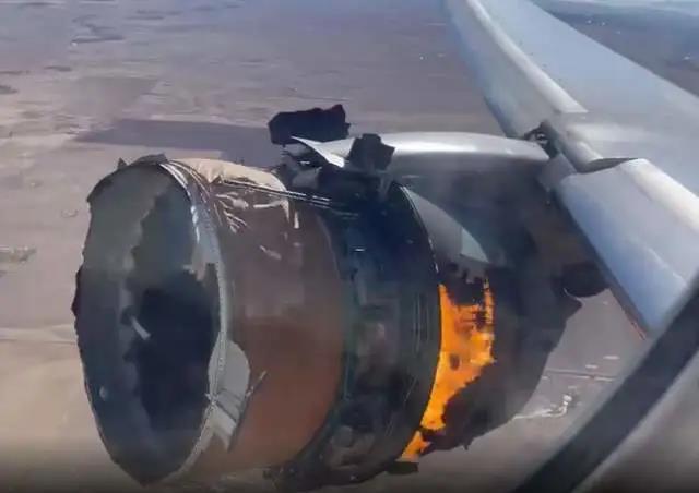 突發(fā)！美聯(lián)航發(fā)動機空中爆炸，機長緊急求救迫降，美國災禍不斷嚴重影響生活和交通物流 