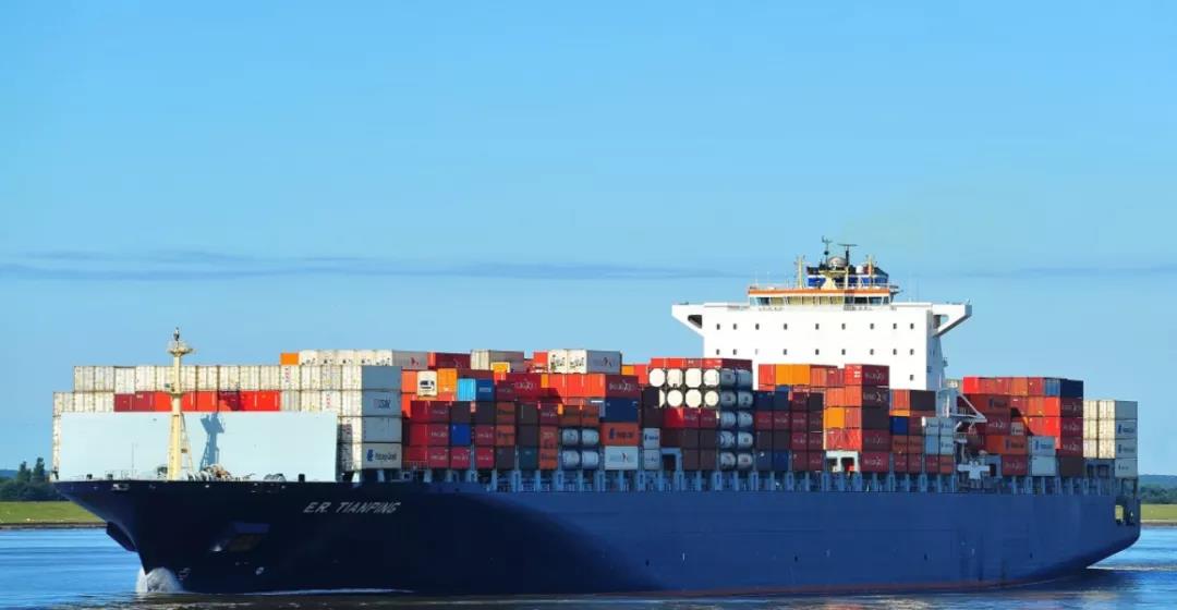 3個(gè)月6起事故超2800個(gè)集裝箱落水，跨太平洋航線(xiàn)怎么了？ 