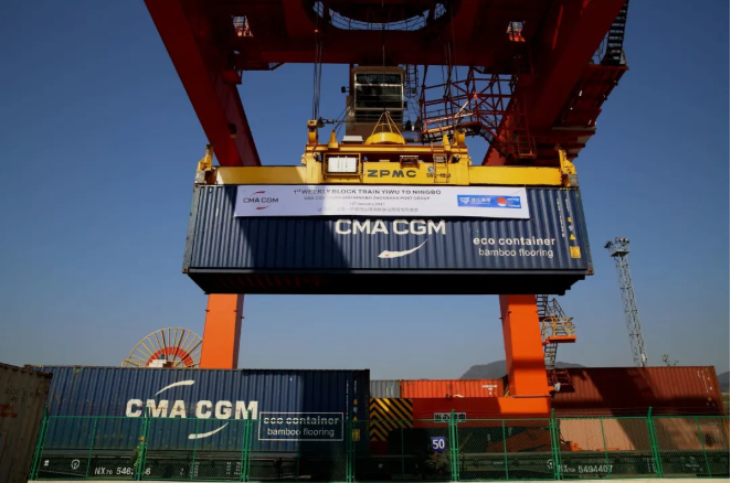 加強(qiáng)陸上運(yùn)營(yíng)，馬士基、中遠(yuǎn)海運(yùn)、達(dá)飛、MSC開(kāi)通新鐵路班列