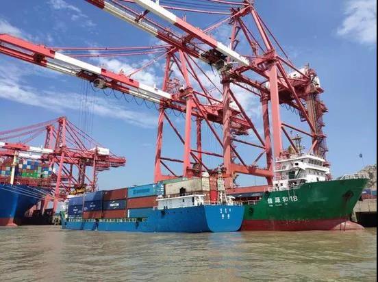 船外再靠船，碼頭這是啥操作？