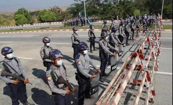 緬甸政變！機場關(guān)閉至5月；港口貨物積壓，卡車運輸和清關(guān)出現(xiàn)延誤