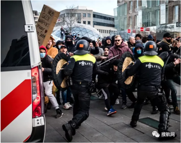 全球多國發(fā)生大騷亂，荷蘭、印度、澳大利亞、俄羅斯爆發(fā)抗議活動！