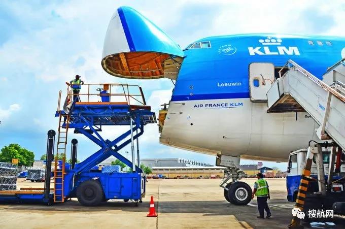 航空貨運(yùn)供需失衡繼續(xù)，貨機(jī)運(yùn)力短缺致價(jià)格上漲和延誤