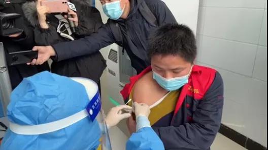 新冠疫苗來了！進(jìn)口冷鏈、海關(guān)邊檢、貨物運(yùn)輸?shù)瘸芍攸c(diǎn)接種人群?！