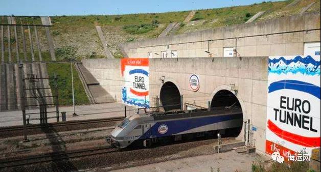 一夜之間封城，海陸空運(yùn)輸受阻！至少20國對其交通封鎖，貨物貿(mào)易受挫！