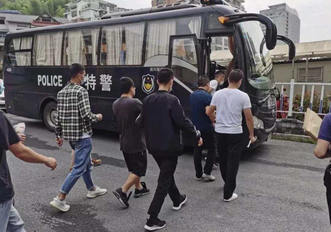 警方查獲多省市騙稅團(tuán)伙，深圳15家、寧波264家，東莞24小時(shí)查封18家工廠！