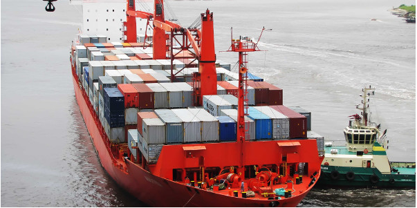 "立正！全體船員漲工資40% !" ... 為留住船員, 該國拼了