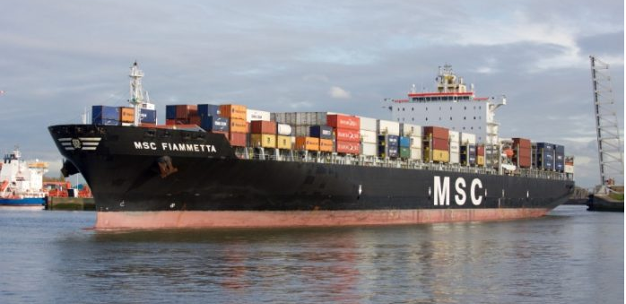 冷藏集裝箱插頭嚴(yán)重短缺，船舶?？垦诱`，多家船公司對國內(nèi)這一港口征收擁堵附加費(fèi)