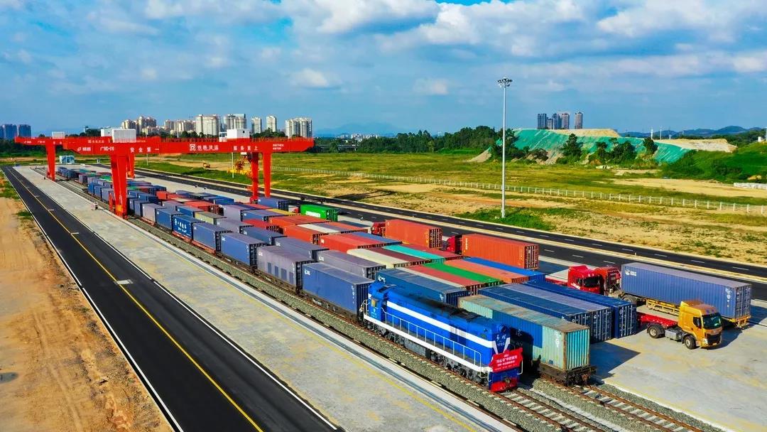 中國(guó)外運(yùn)開行“深圳—布達(dá)佩斯”國(guó)際物流新線，“灣區(qū)號(hào)”中歐班列跑出“加速度”